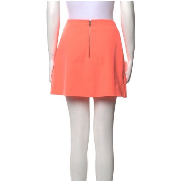 ALICE + OLIVIA Cutout Accent Mini Skirt | Size 6 - Picture 3 of 4
